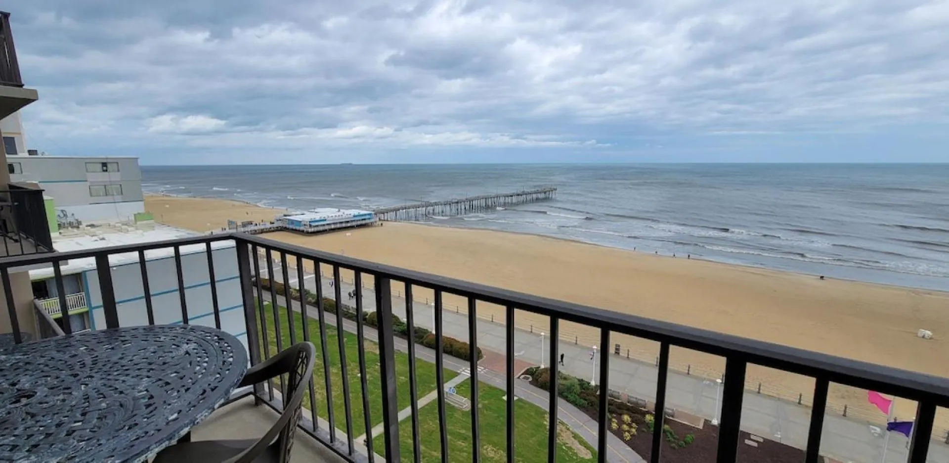 The Colony Condominiums Virginia Beach